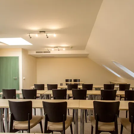 Corvin Corvin Wing 4*