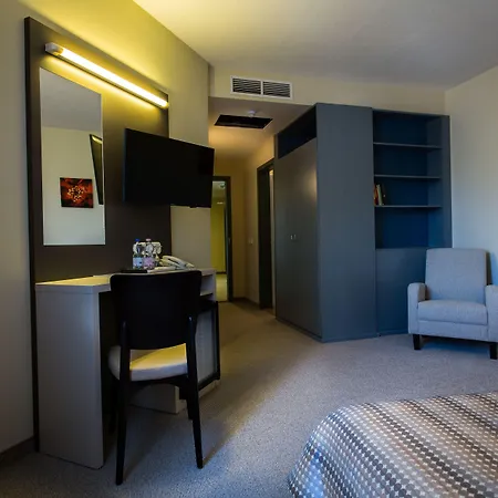 Corvin Corvin Wing Budapeste