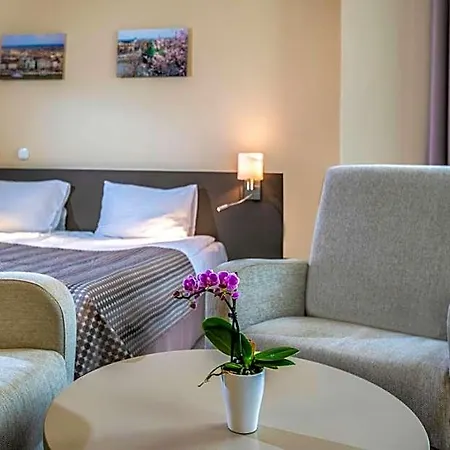 Corvin Corvin Wing Hotel