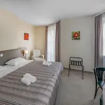 Corvin Corvin Wing Otel