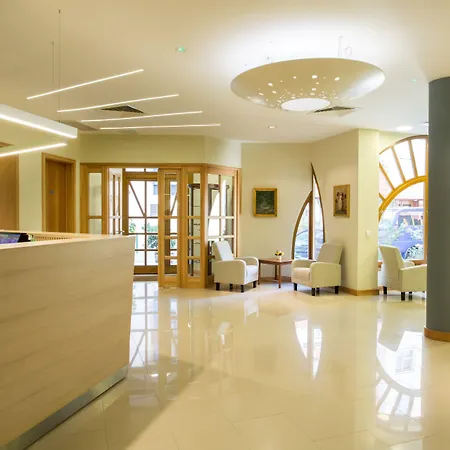 Corvin Corvin Wing 4*