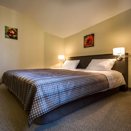 Corvin Corvin Wing 4*