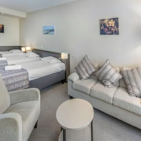 Corvin Corvin Wing 4*