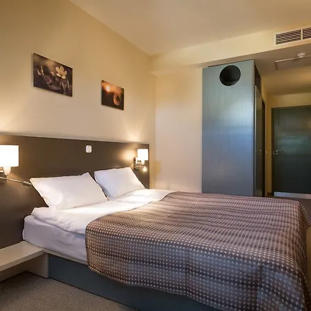 Corvin Corvin Wing 4*