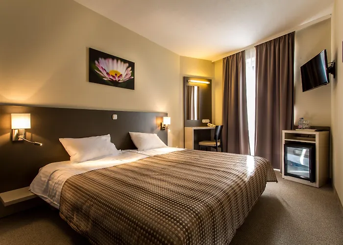 Отель Corvin Corvin Wing