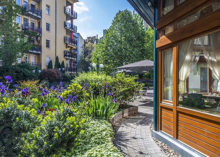 Отель Corvin Corvin Wing 4*