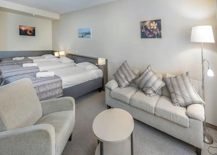 Corvin Corvin Wing 4*