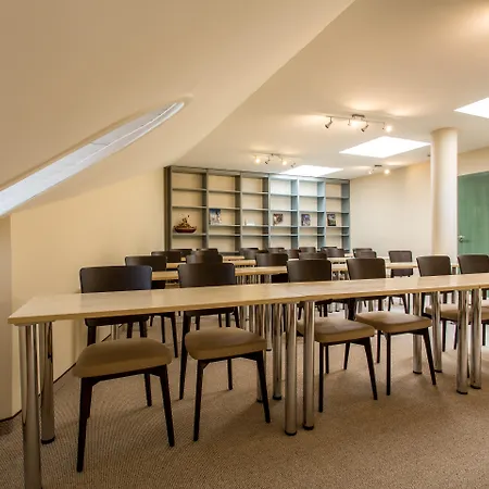 מלון Corvin Corvin Wing