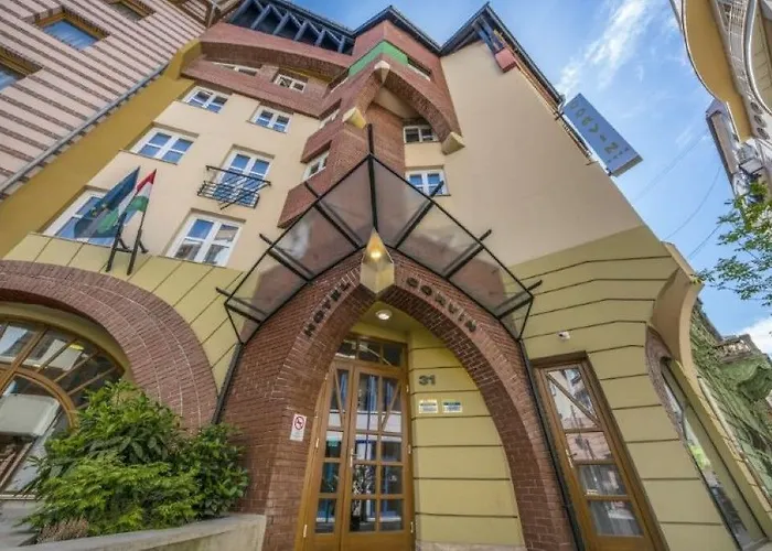 מלון Corvin Corvin Wing